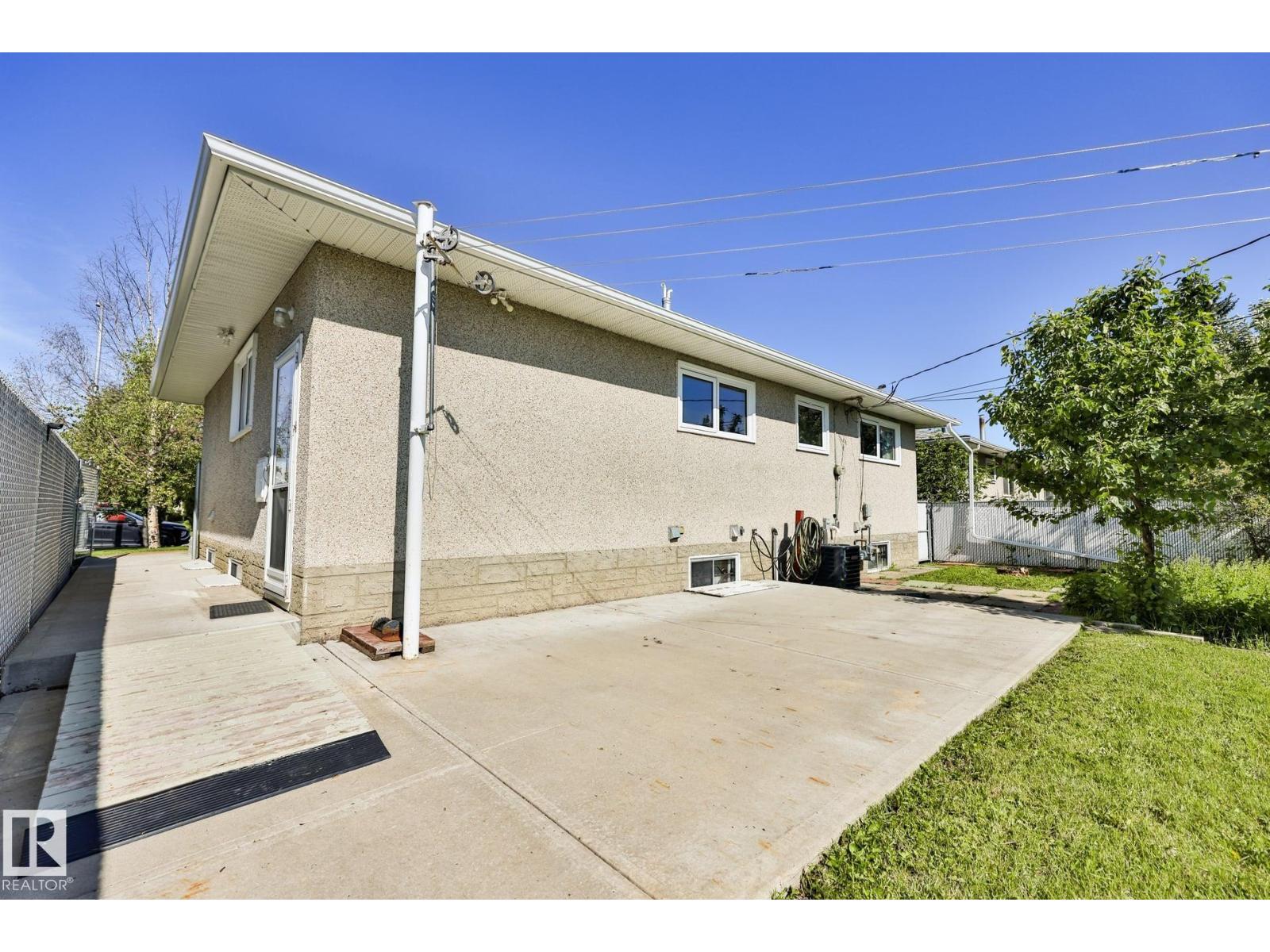 12919 86 ST NW - 9