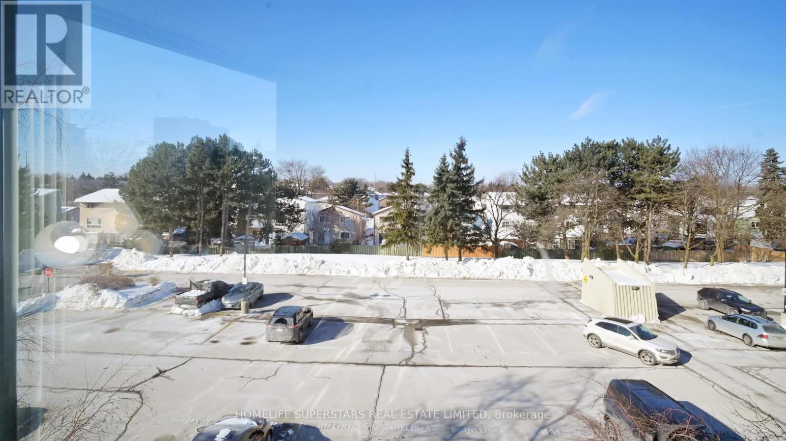 #301 26 HANOVER ROAD - 36