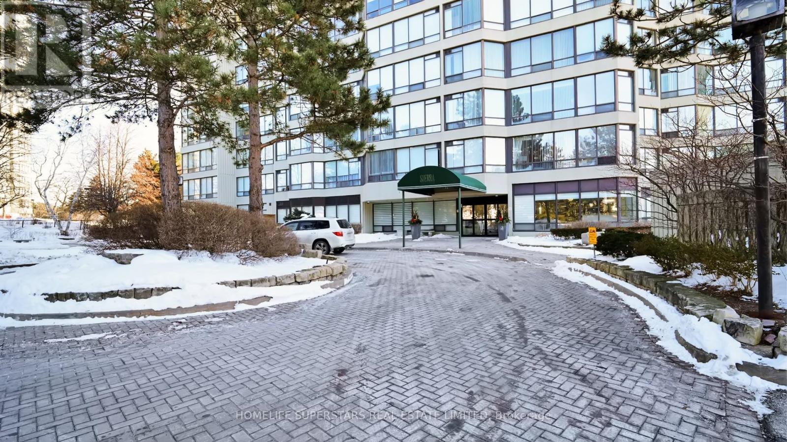 #301 26 HANOVER ROAD - 4