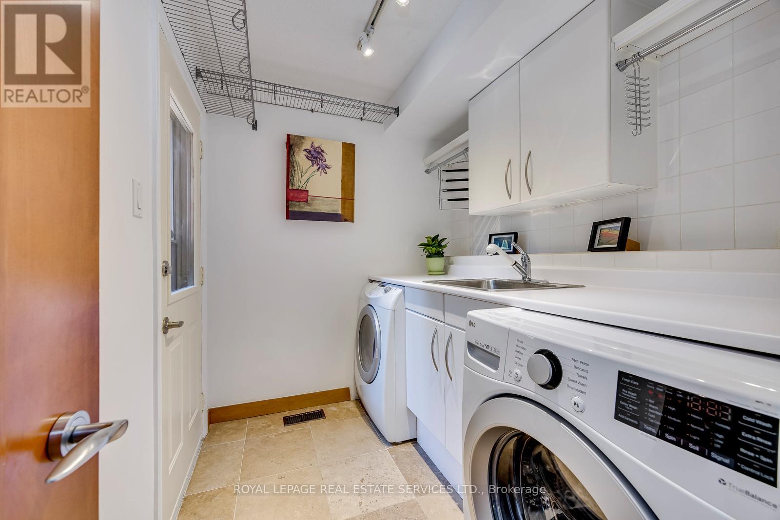300 CANITAL COURT - 18