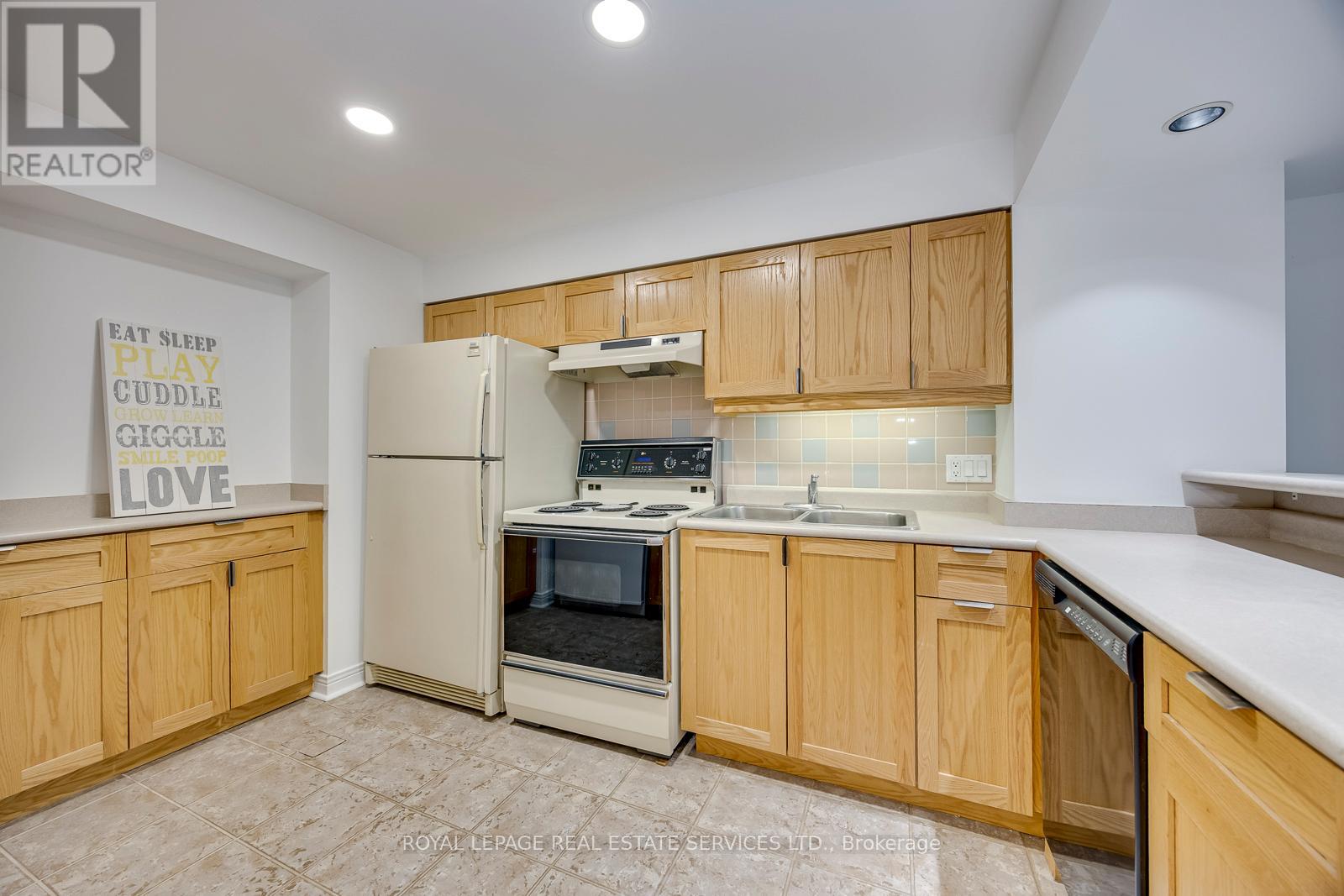 300 CANITAL COURT - 30