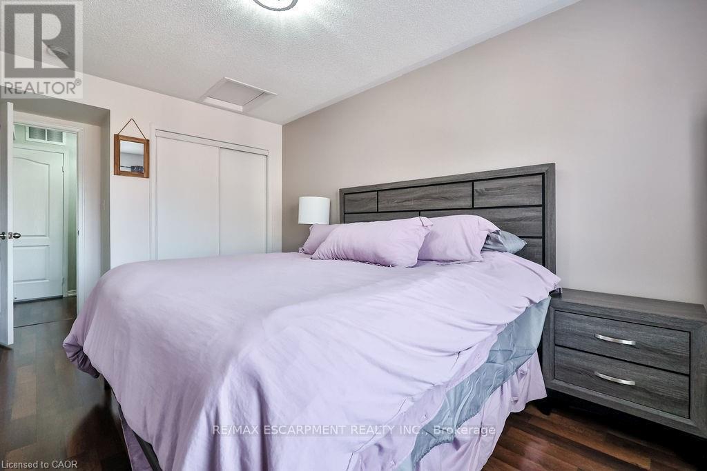#14 2480 POST ROAD - 32