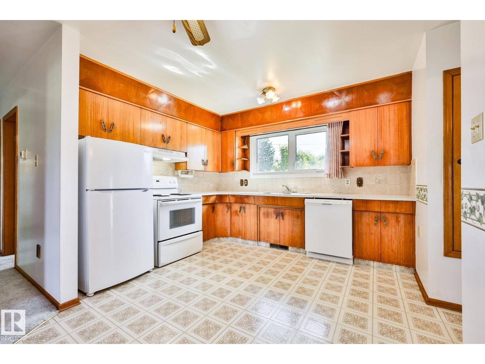 12919 86 ST NW - 24