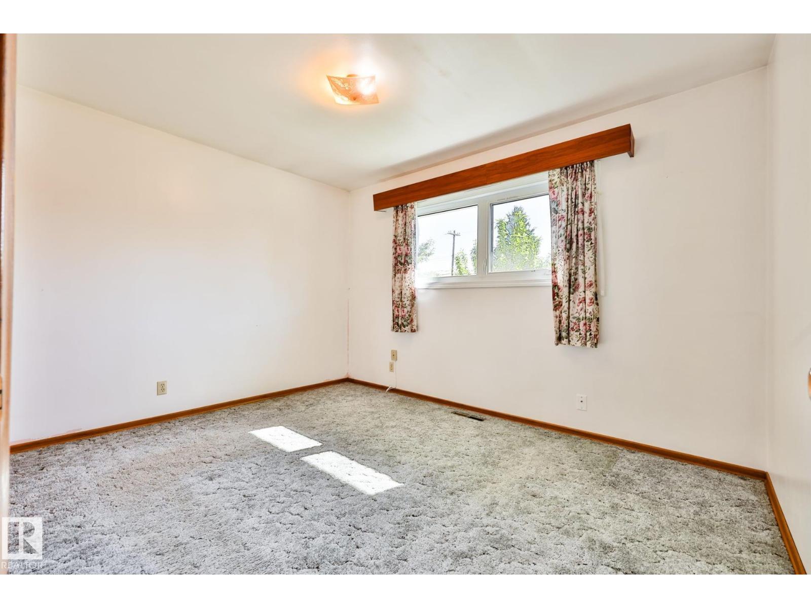 12919 86 ST NW - 32