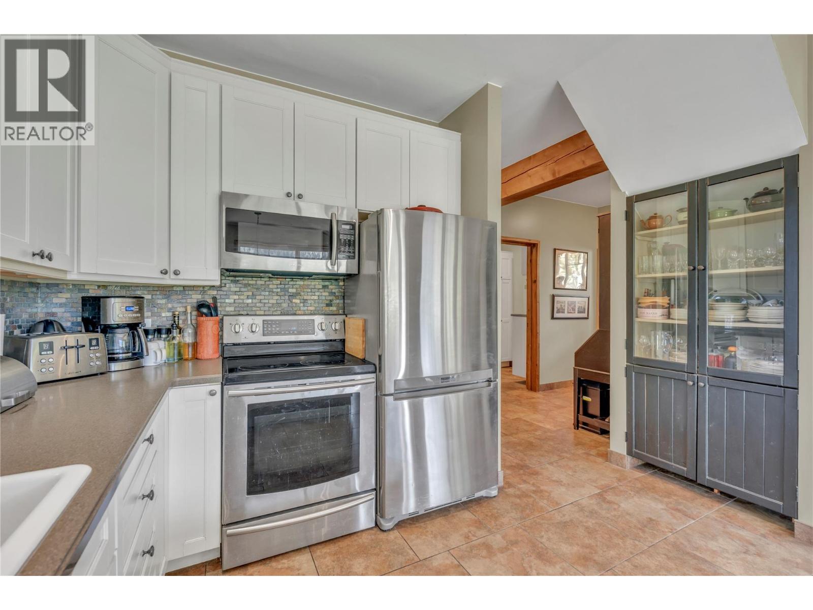 2795 Liddicoat Road - 11