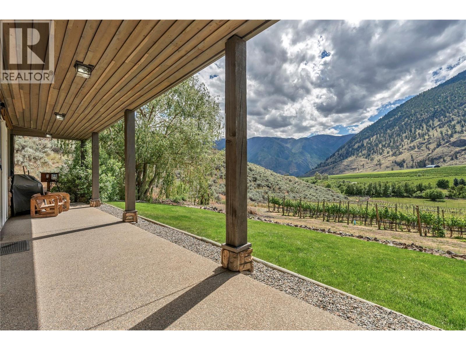 2795 Liddicoat Road - 42