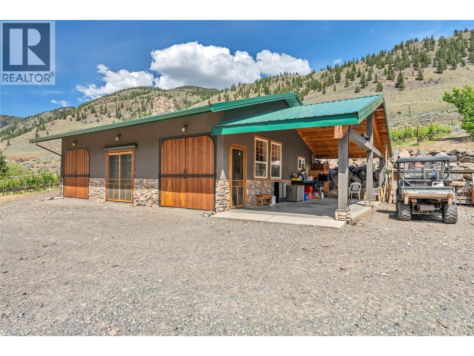 2795 Liddicoat Road - 44