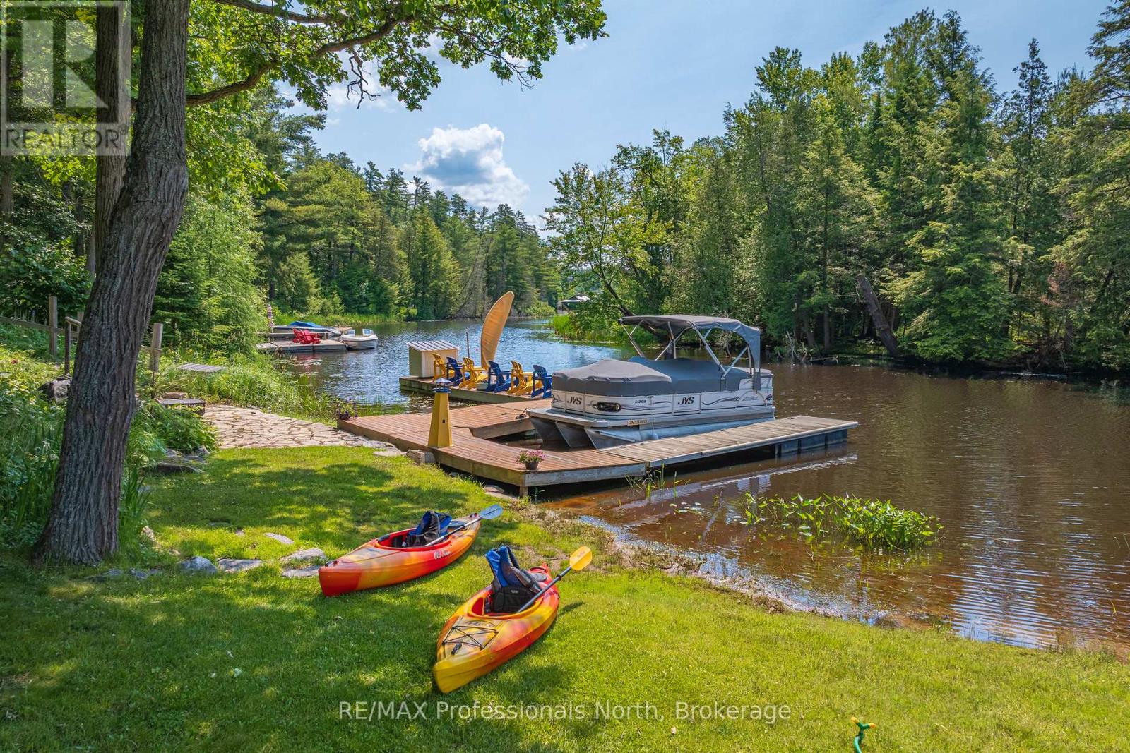 22 KNOWLES CRESCENT E - 48