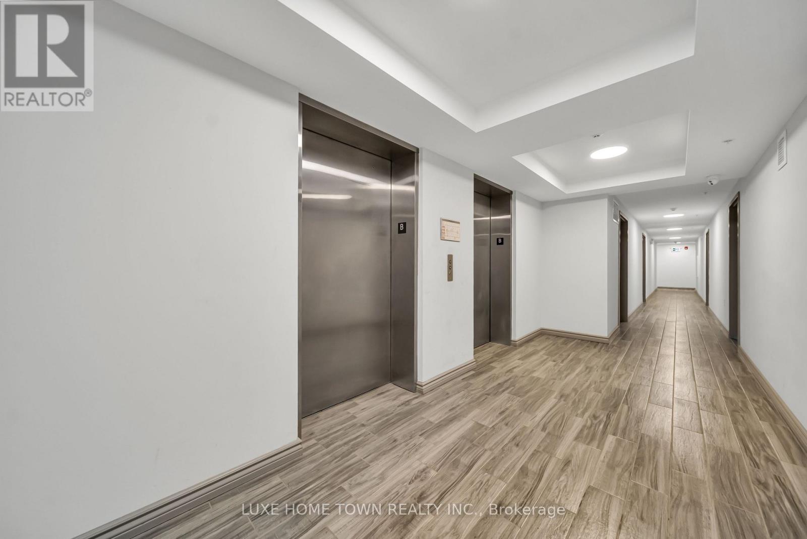 #G104 275 LARCH STREET - 35