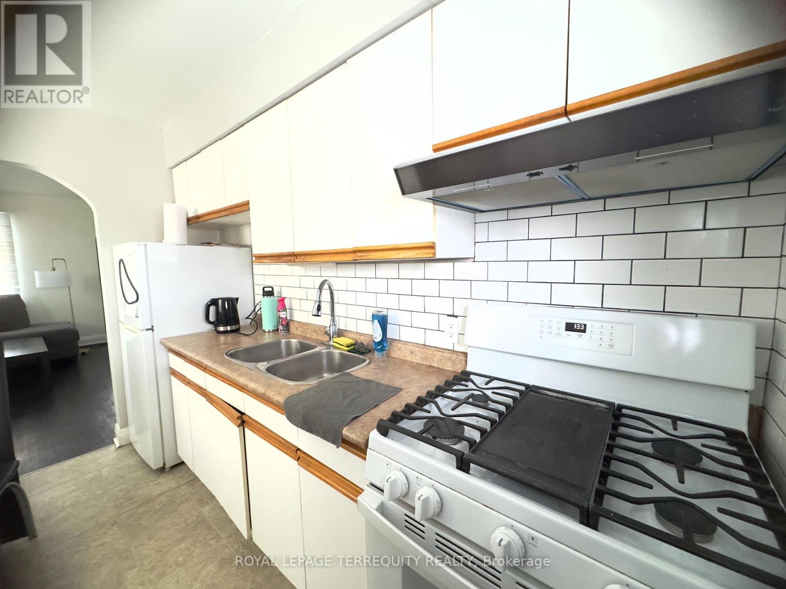 1181 FLORENCE STREET - 6