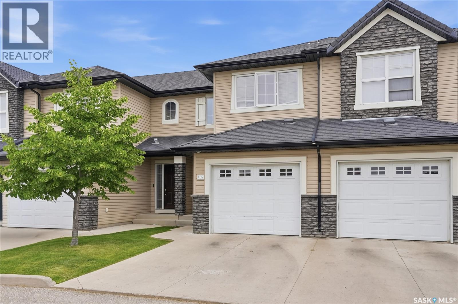 #102 410 Ledingham WAY - 1