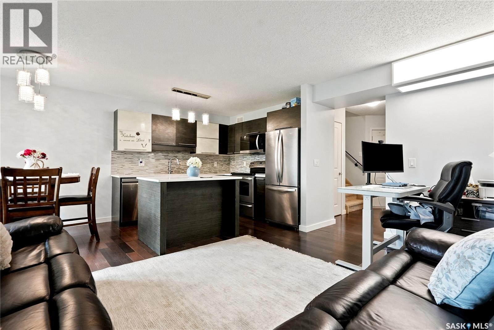 #102 410 Ledingham WAY - 11