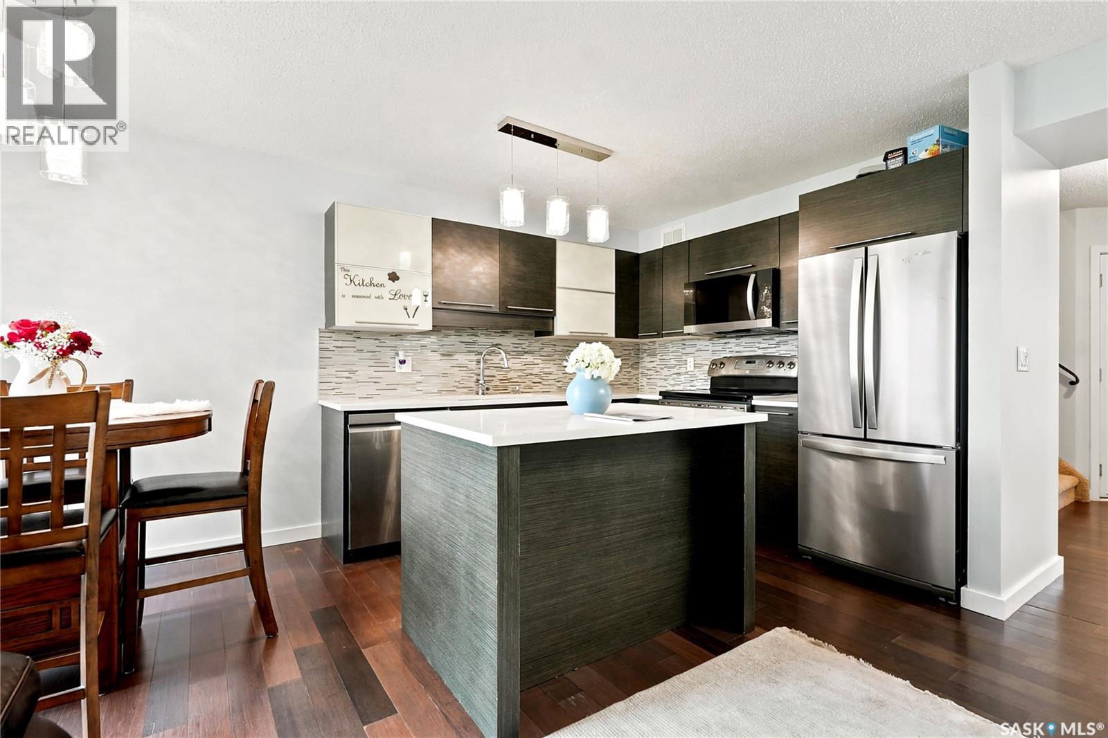 #102 410 Ledingham WAY - 12