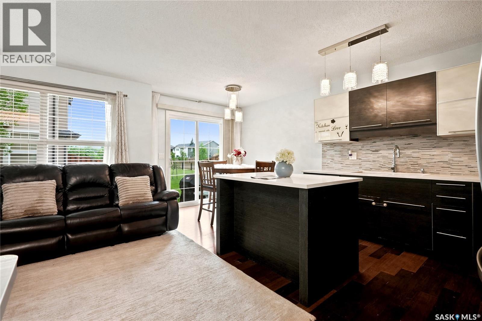 #102 410 Ledingham WAY - 14