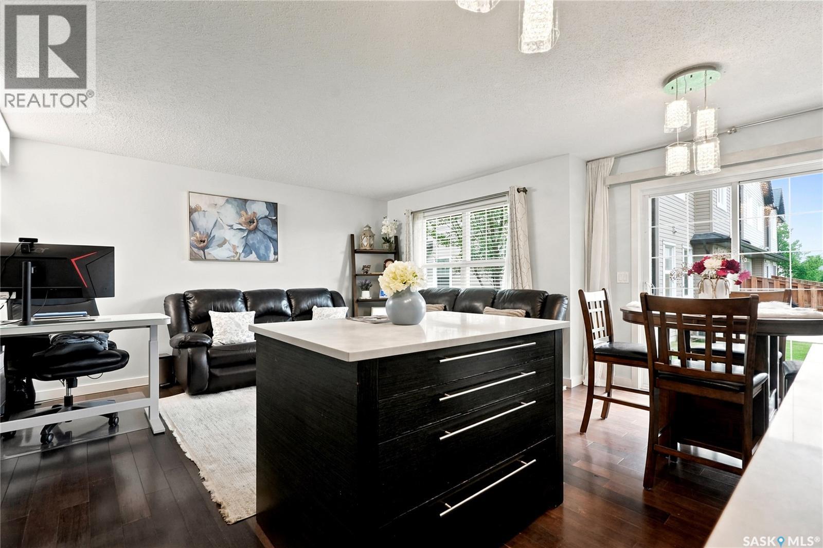 #102 410 Ledingham WAY - 18