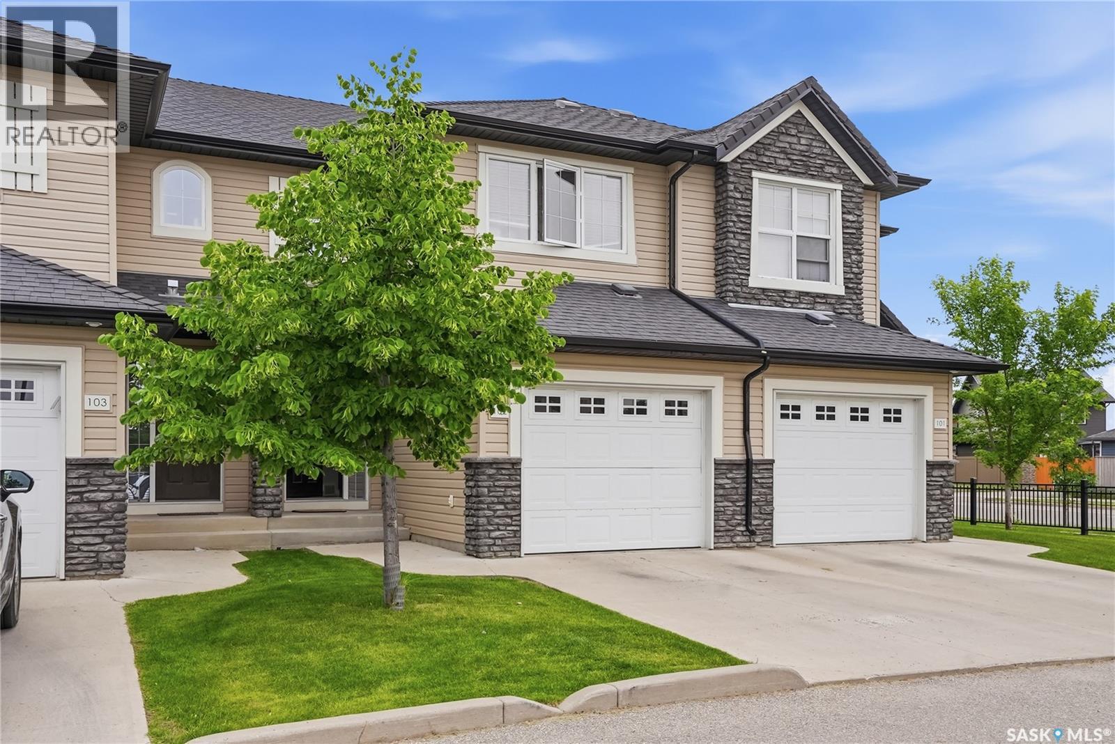#102 410 Ledingham WAY - 3