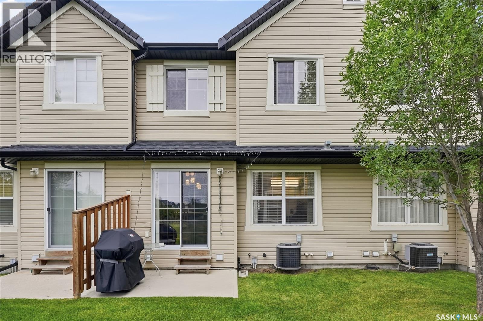 #102 410 Ledingham WAY - 44