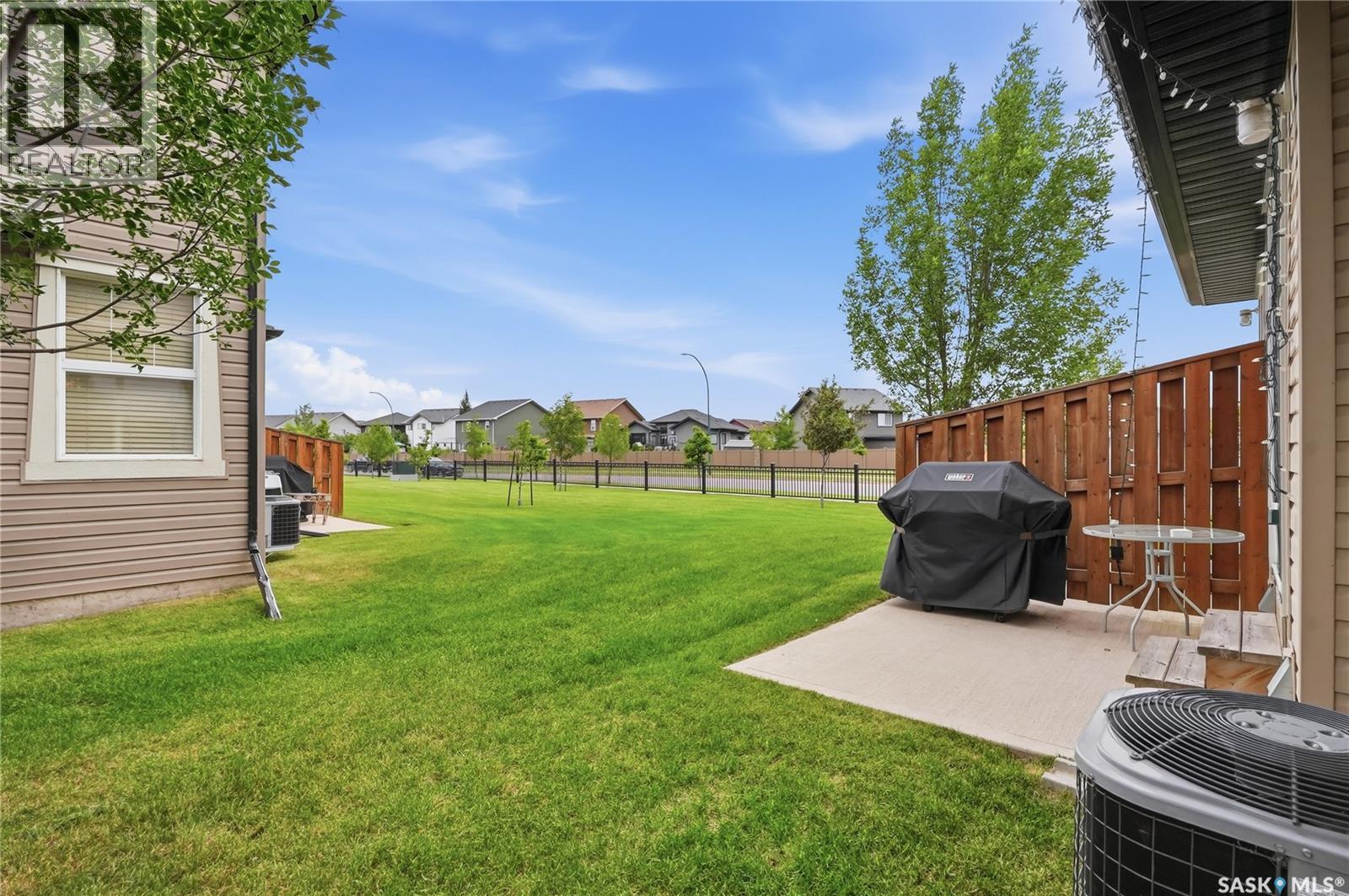 #102 410 Ledingham WAY - 47