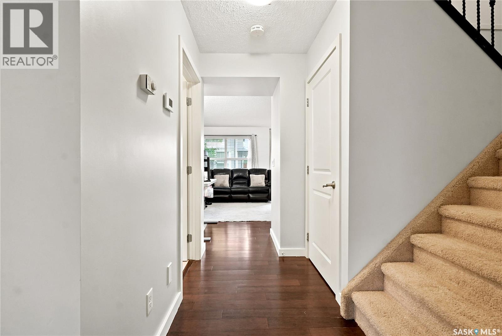 #102 410 Ledingham WAY - 6