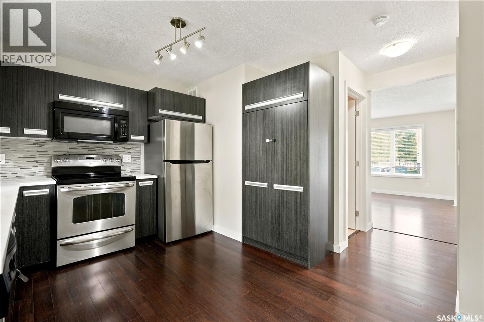 253 245 Ashworth CRESCENT — photo 14