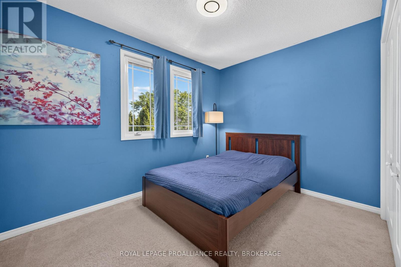 445 MAUREEN STREET - 22