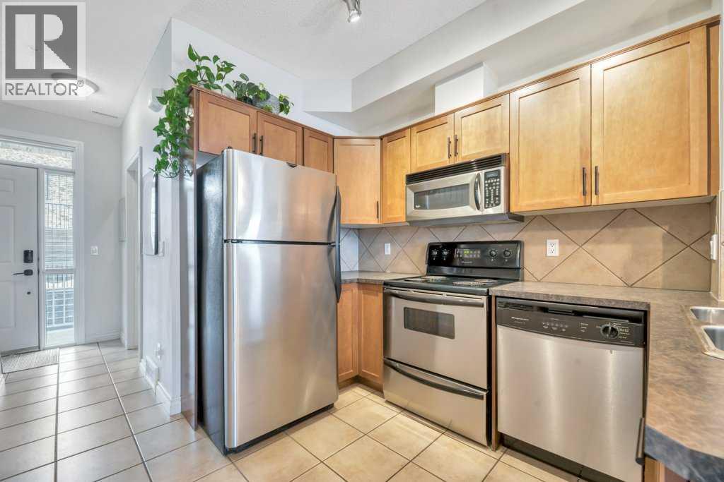 #13 148 Rockyledge View NW - 10