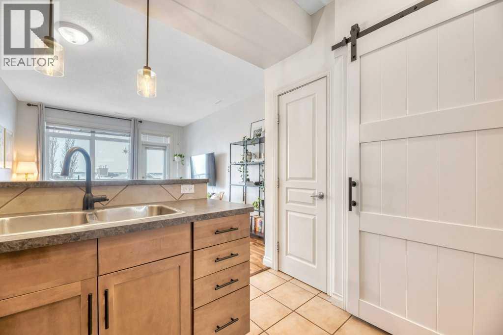 #13 148 Rockyledge View NW - 12