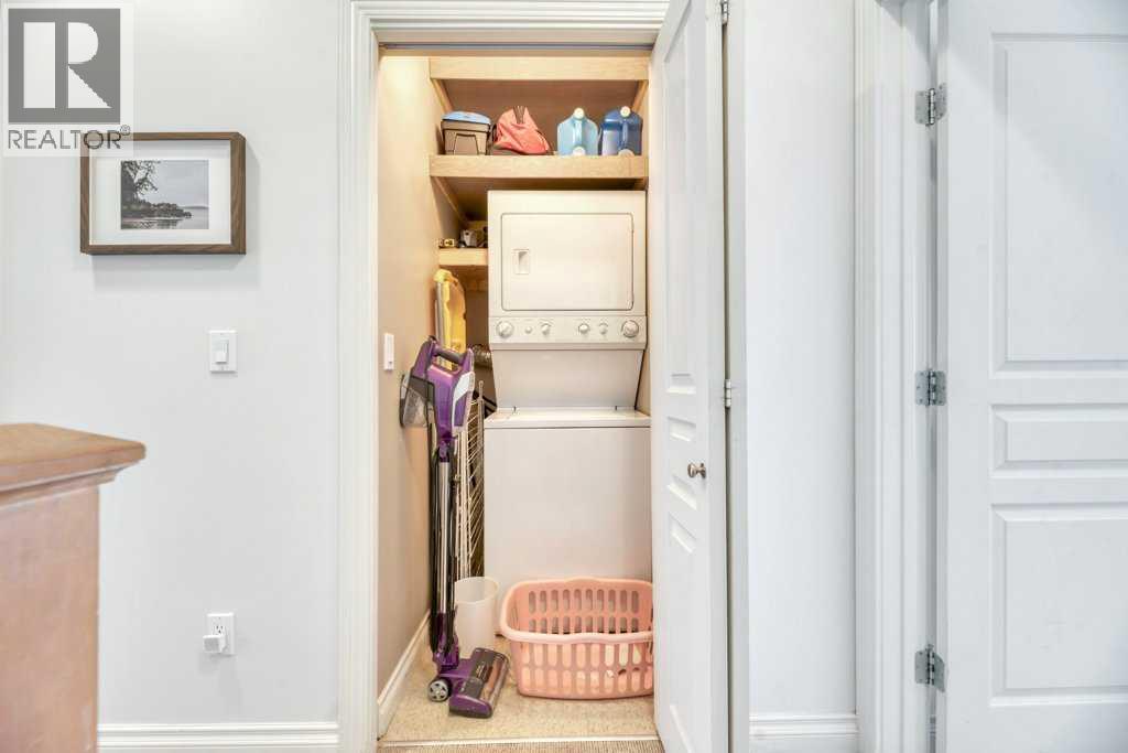 #13 148 Rockyledge View NW - 26