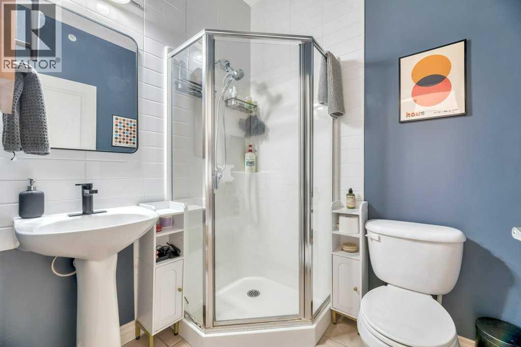 #13 148 Rockyledge View NW - 29