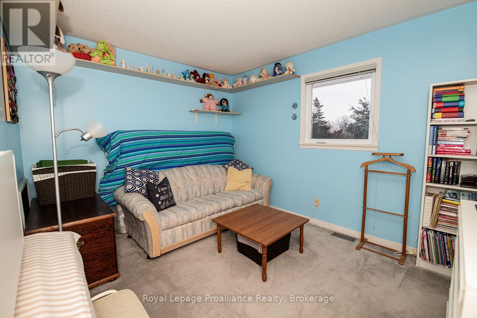 61 SILLS ROAD - 25