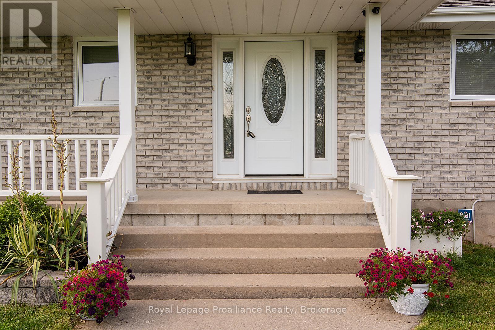 61 SILLS ROAD - 3