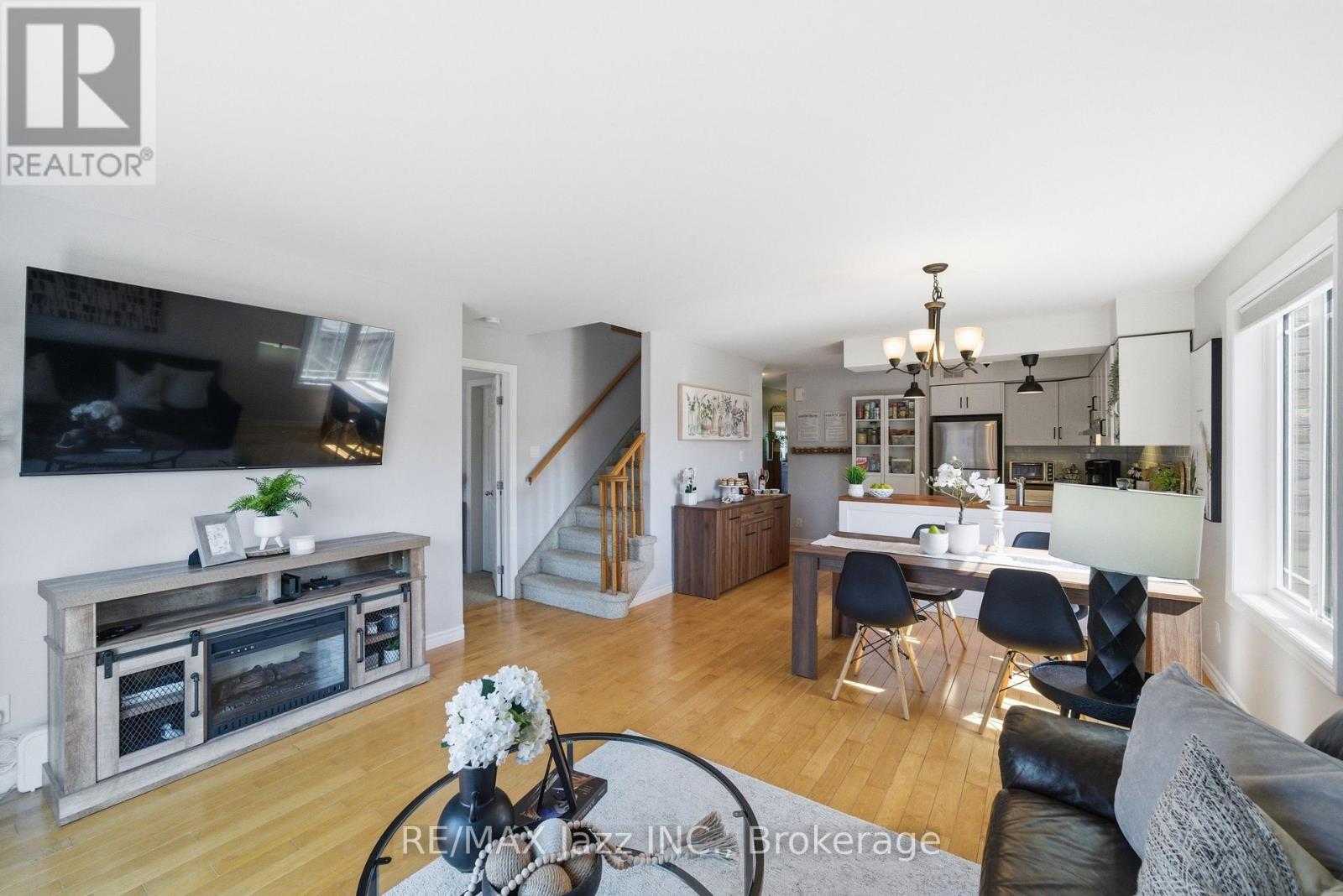 1 COOPER COURT - 11