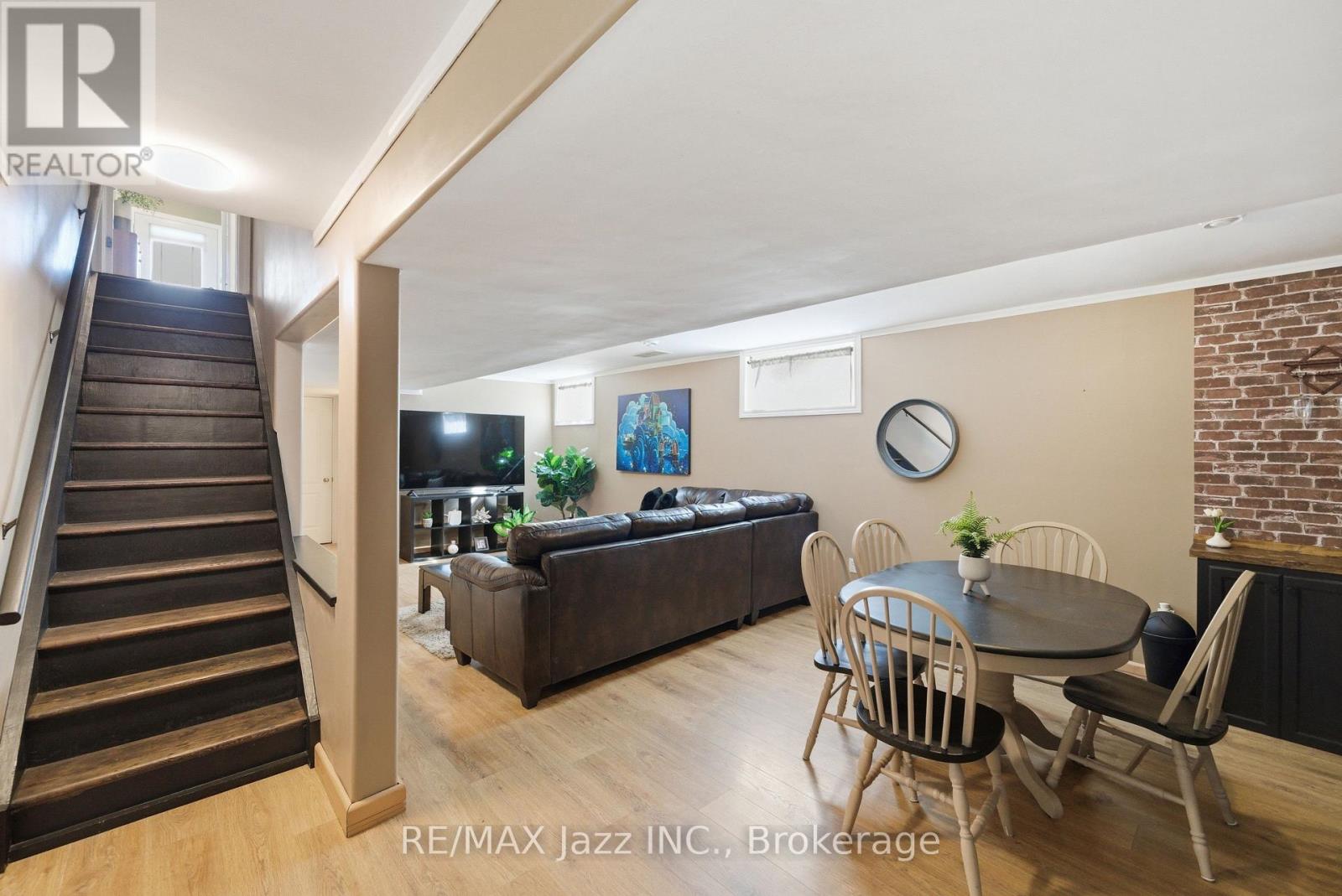 1 COOPER COURT - 28