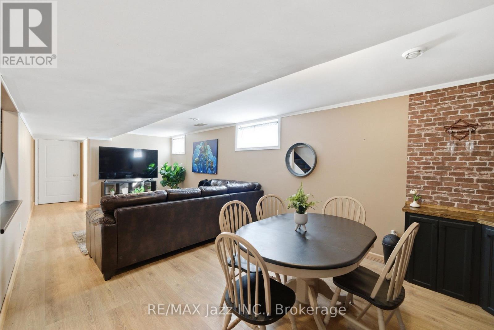 1 COOPER COURT - 29