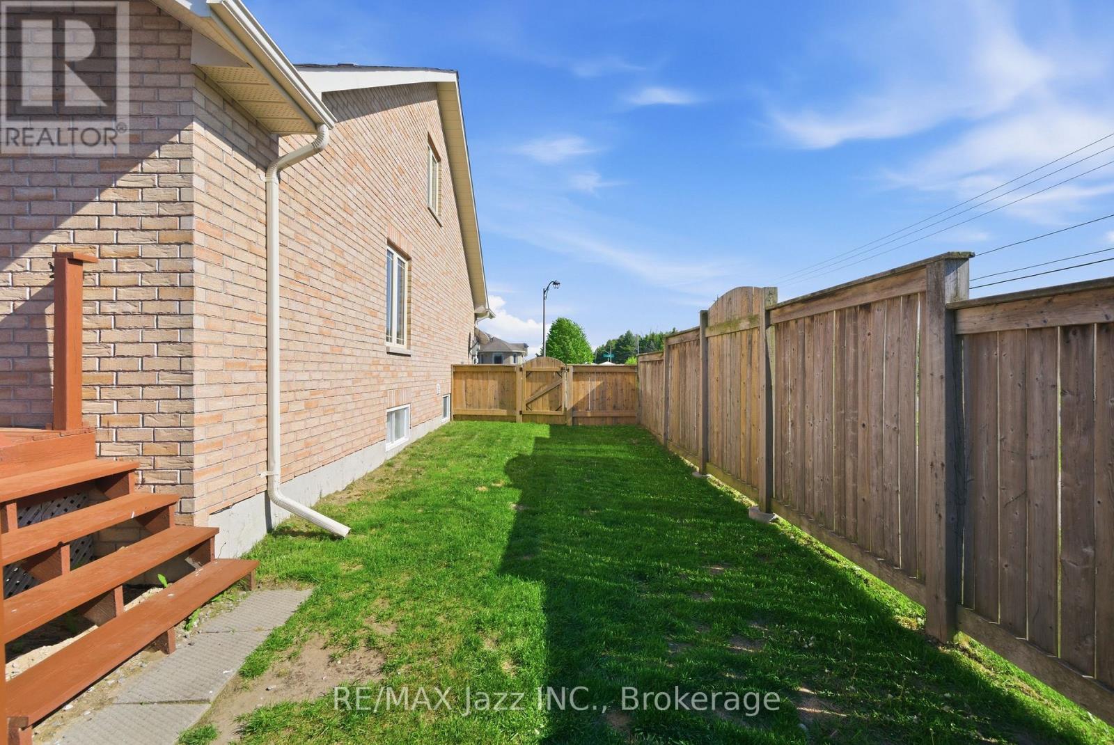 1 COOPER COURT - 38