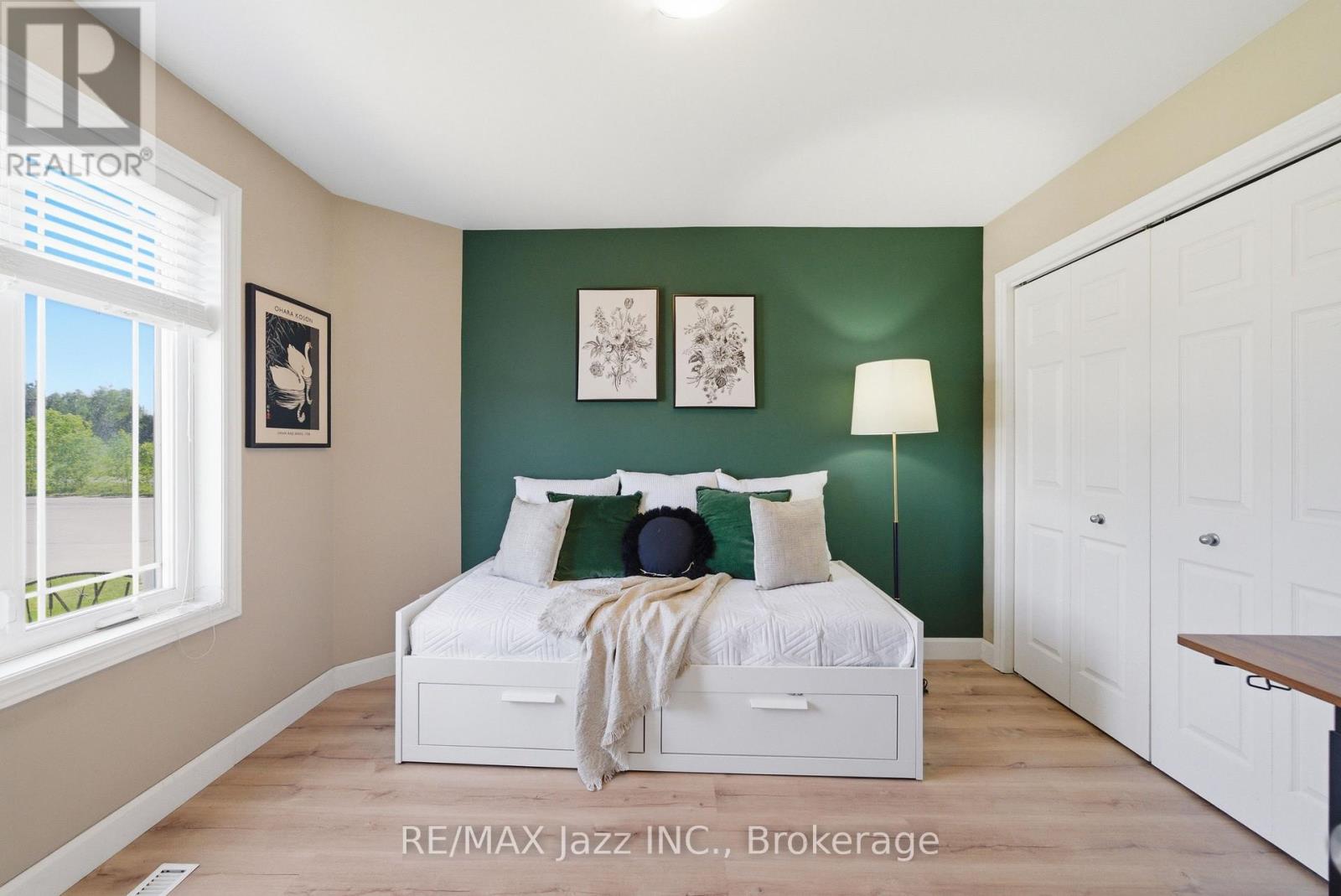 1 COOPER COURT - 6