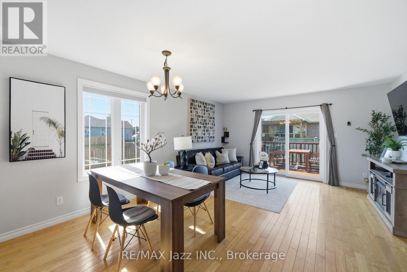 1 COOPER COURT - 8