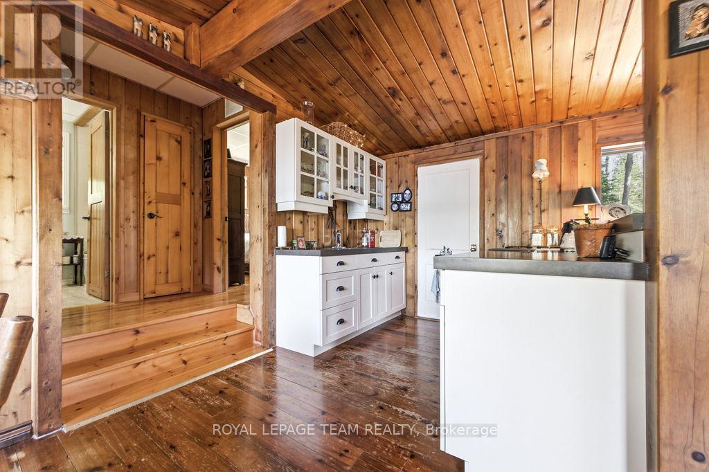 218 DIAMOND LAKE ROAD - 24