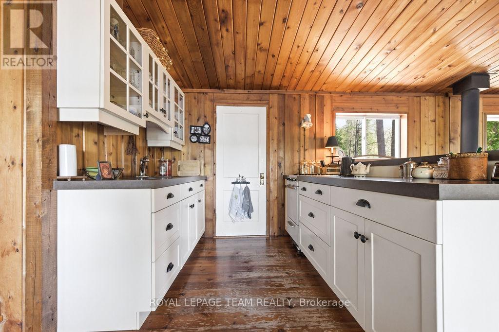 218 DIAMOND LAKE ROAD - 20
