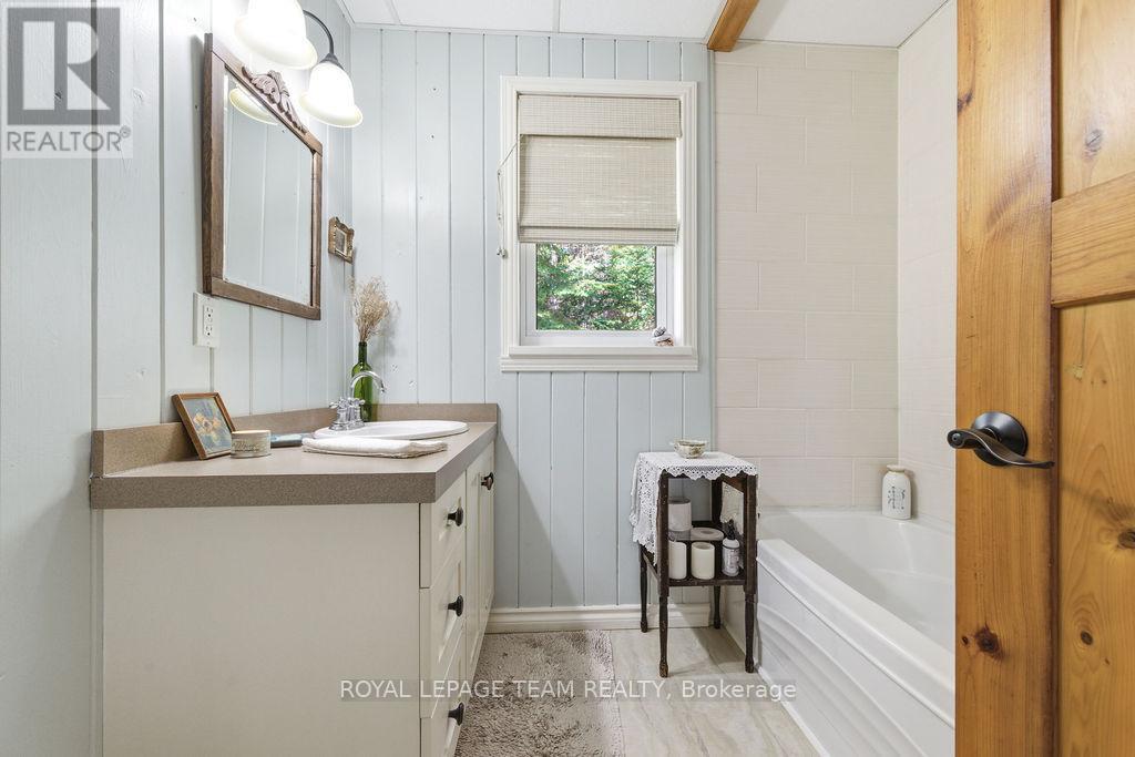 218 DIAMOND LAKE ROAD - 31
