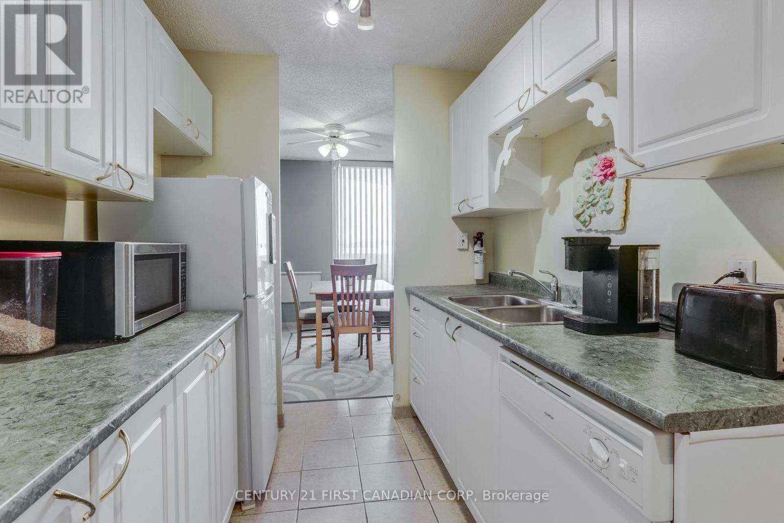#404 1103 JALNA BOULEVARD - 15