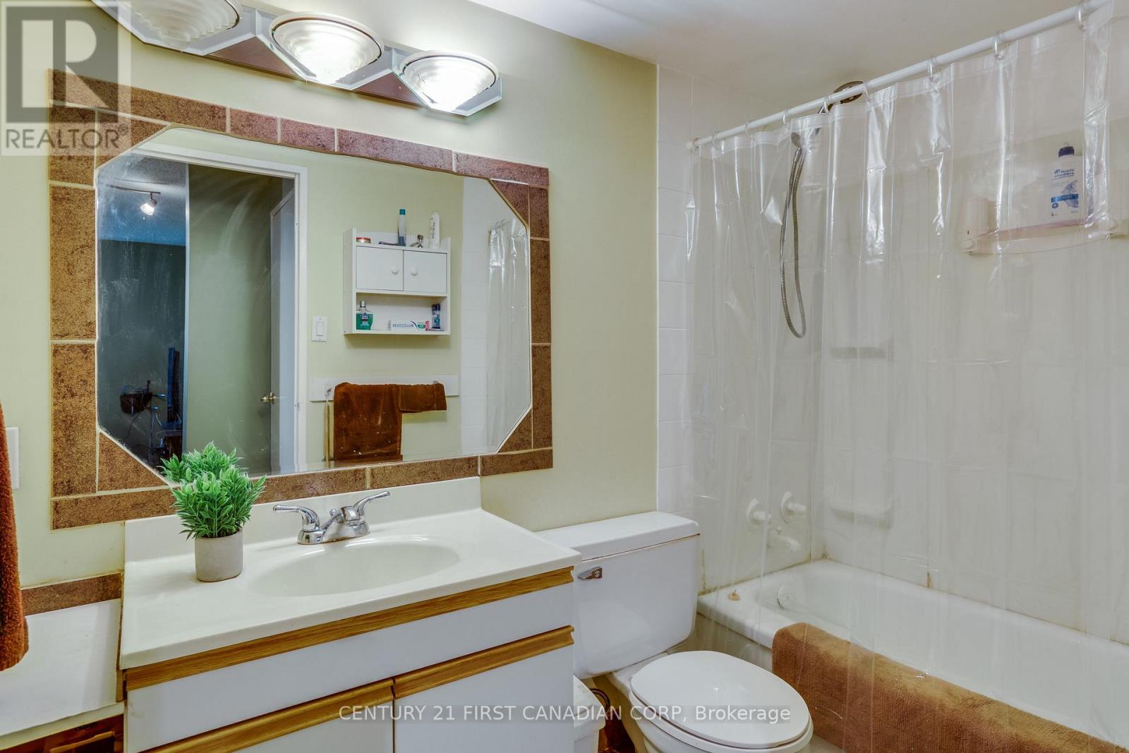#404 1103 JALNA BOULEVARD - 18