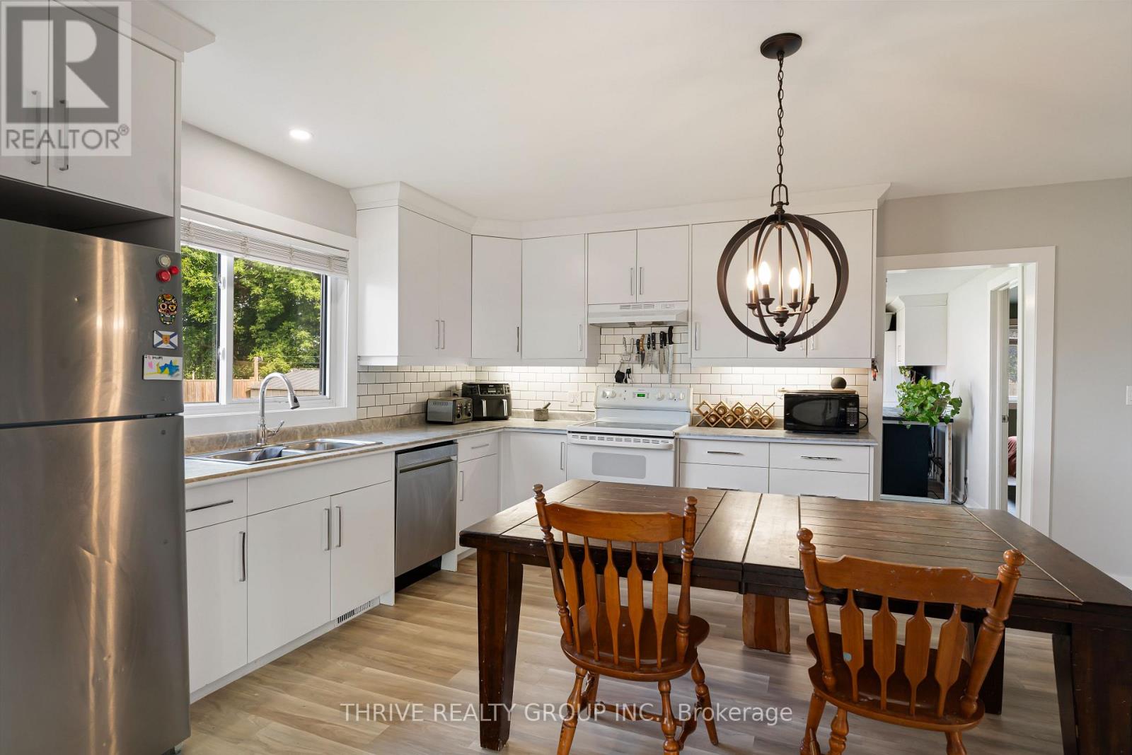 110 QUEEN STREET - 11