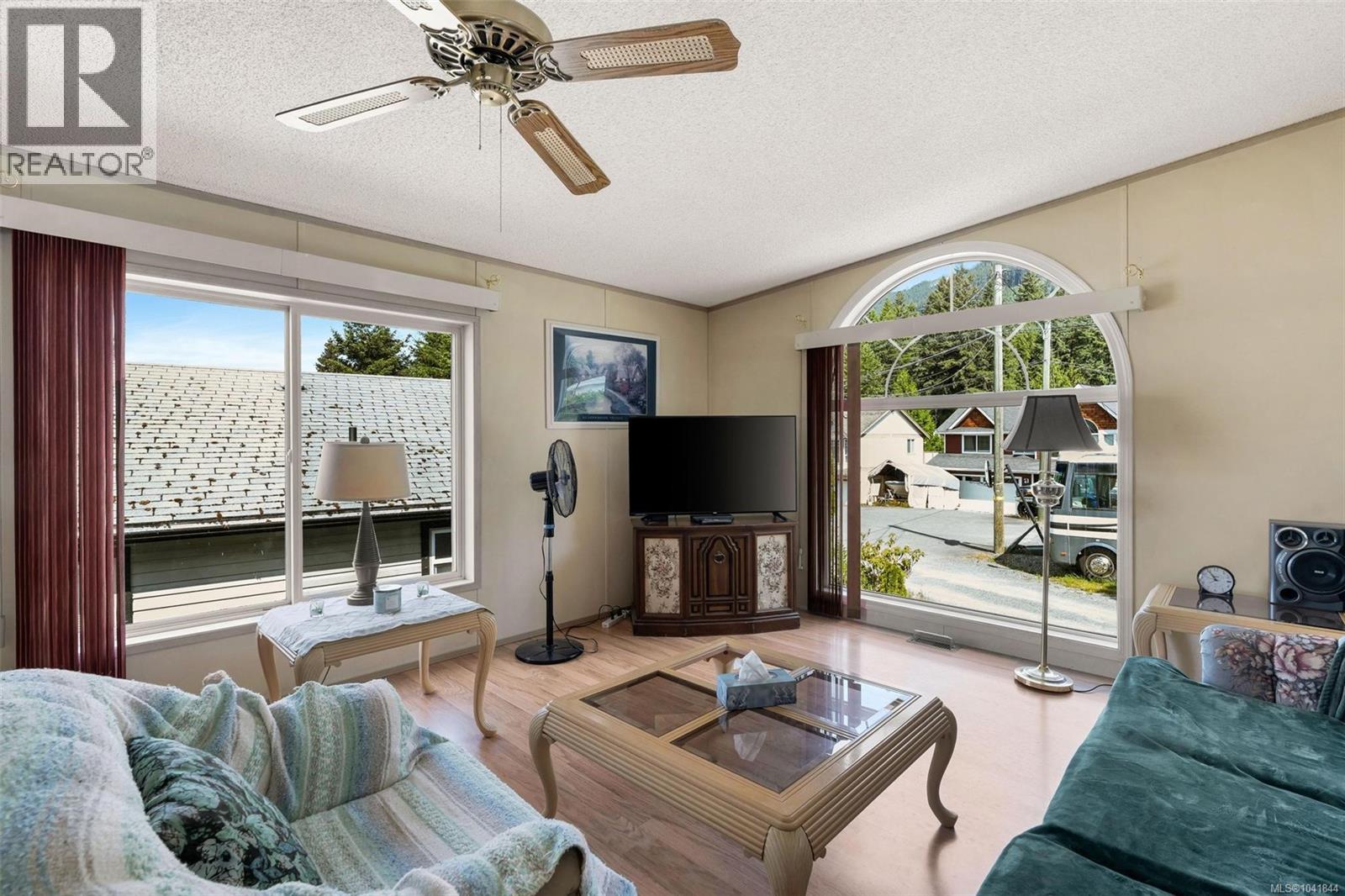 385 Lake Park Rd - 3
