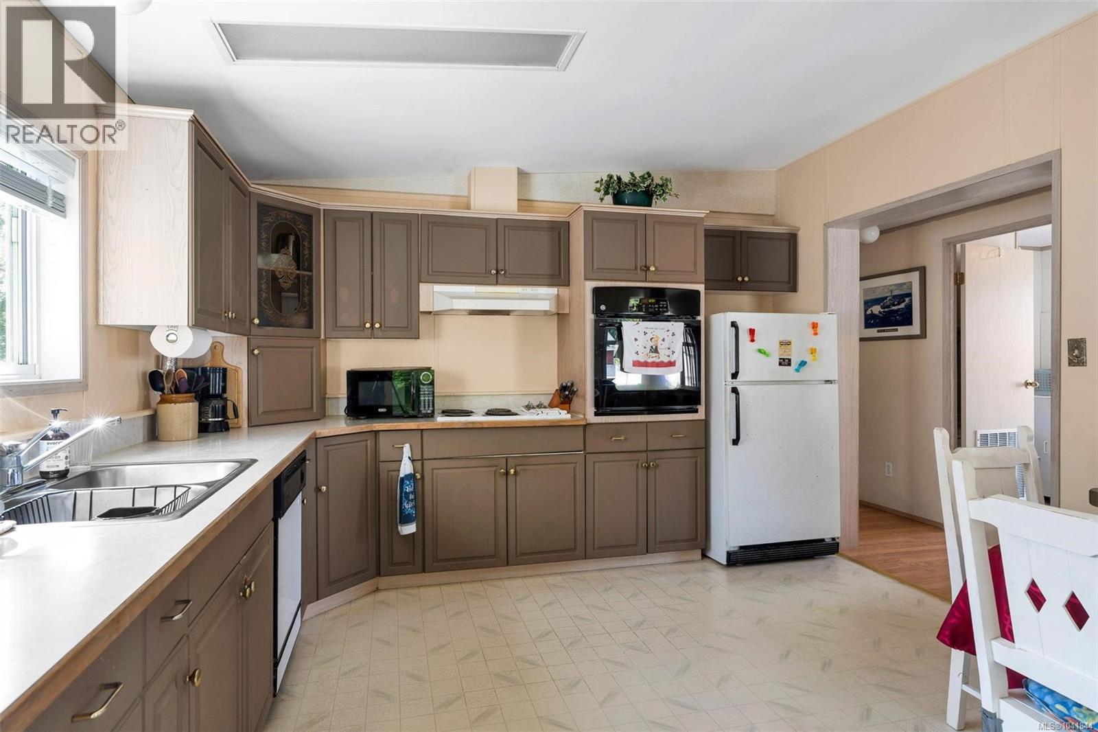 385 Lake Park Rd - 9