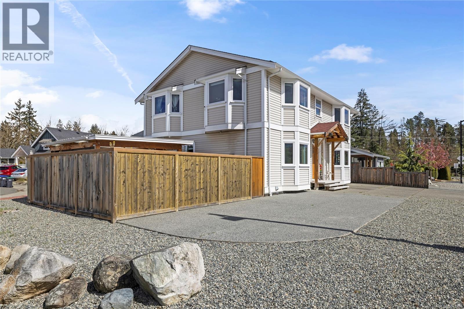787 Stanhope Rd - 1