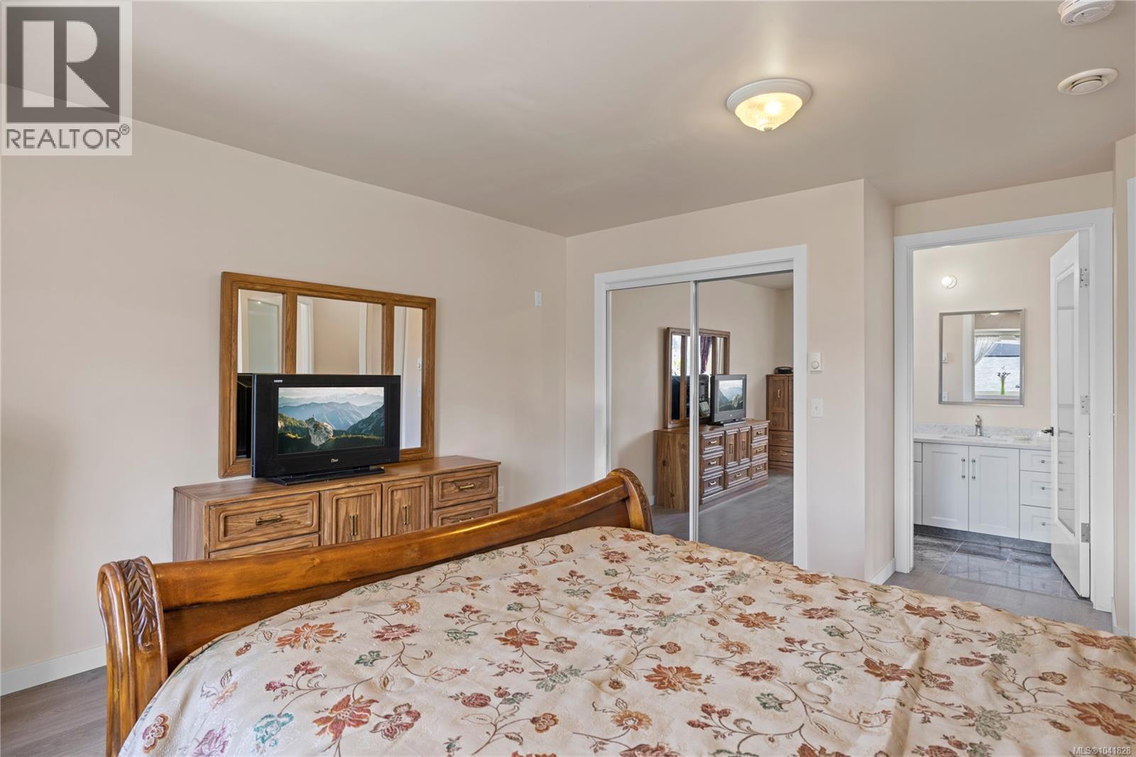 787 Stanhope Rd - 33