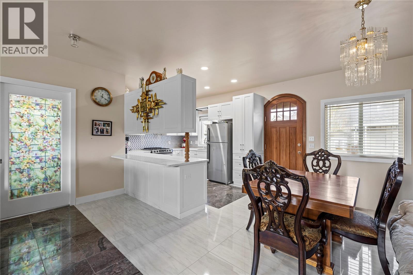 787 Stanhope Rd - 7