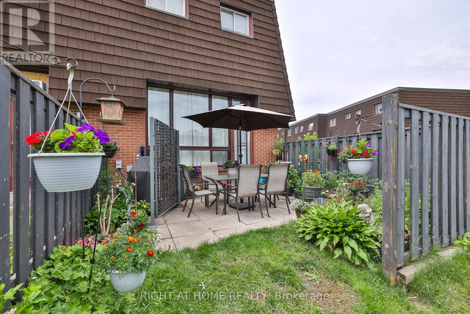 #74 100 DARRAS COURT - 44