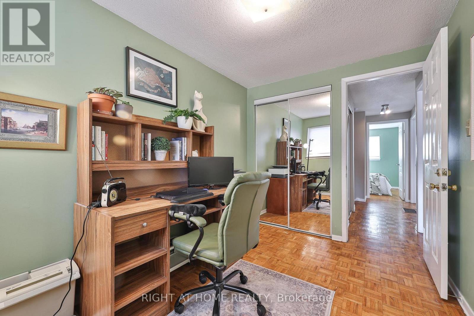 #74 100 DARRAS COURT - 38